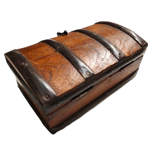 Decorative Foreside Hand Crafted Wooden Box with Metal Close Fastener - Picture 3 of 6